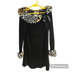 Girl’s Velour Dress Sz 6 (EUC)